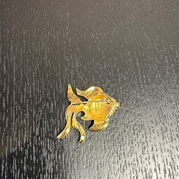 Signed Butler Fish Brooch - Picture 3 of 5